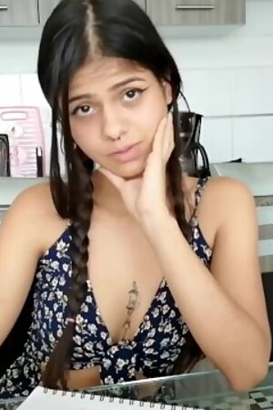 Me Follo a Mi Hermanastra a Cambio De Hacer Su Tarea Porno En Español