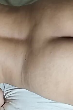 Hot Mom Sara Pussy Fucked Homemade while her Husband away