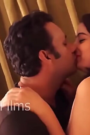 Sexy Bhabhi Enjoying With Boy Friend