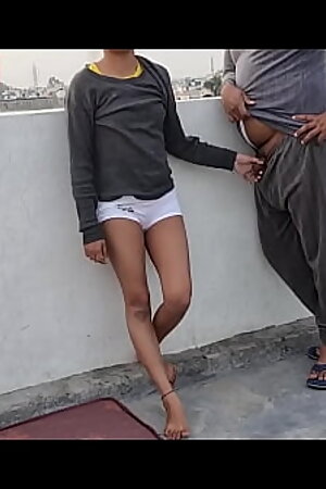 मामा के लड़के ने हमारी छत पर आकर मुझे चोदा