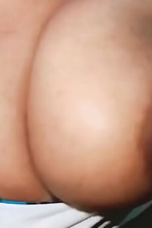 Bhabhi Showing Big Boobs - Horny desi With Big Tits