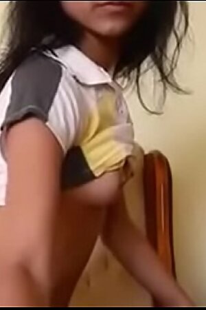 HOT punjabi girl simran masturbating for his boyfreind and talking in punjabi