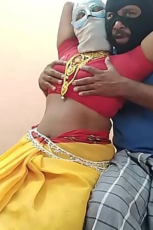 एनआरआई आंटी ने ब्लेक लंड लिया
