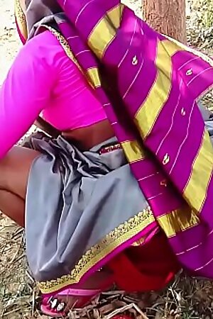 किसी ने मेरी सास को खेत मे चोद दिया विडियो हुआ वायरल