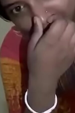 Desi girl showing body