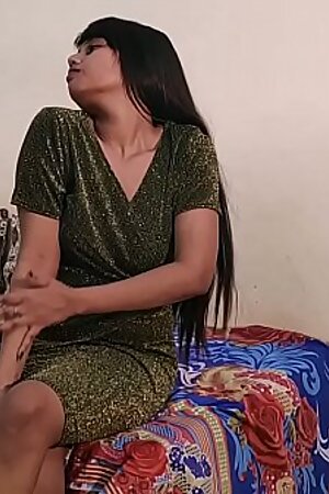 indian model Alia Advani teasing solo sex