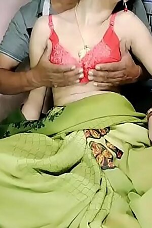 Indian hot hot sexy bhabi ki chut ki peyas bujhae X pati ne Indian sex video