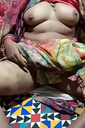 पड़ोस वाली भाभी को अपने घर बुलाया और चोद दिया
