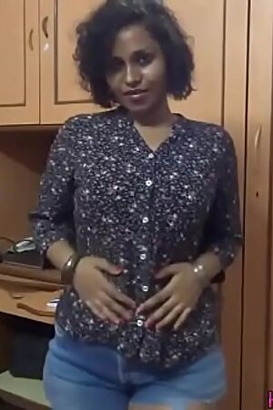 Big Ass Mumbai Girl Spanking Herself Fucking Her Tight Desi Pussy