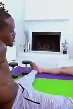 Wet Valentina Nappi Gets Black Anal Sex