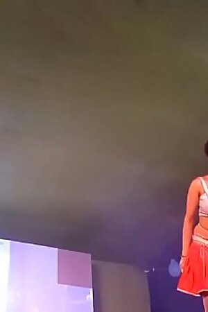 कलकत्ता में भोजपुरी के सबसे हिट गाने पर हॉट डांस की