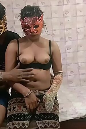 Indian Aunty Having Sex While Her Husband Is Filming