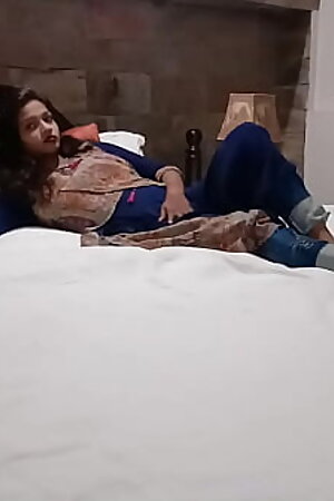 Sarika Juicy Indian Teen Sensual Bedroom Fuck